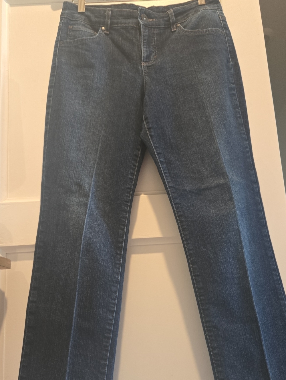 Bandolino Classic Straight-Leg Jeans in Indigo Wash